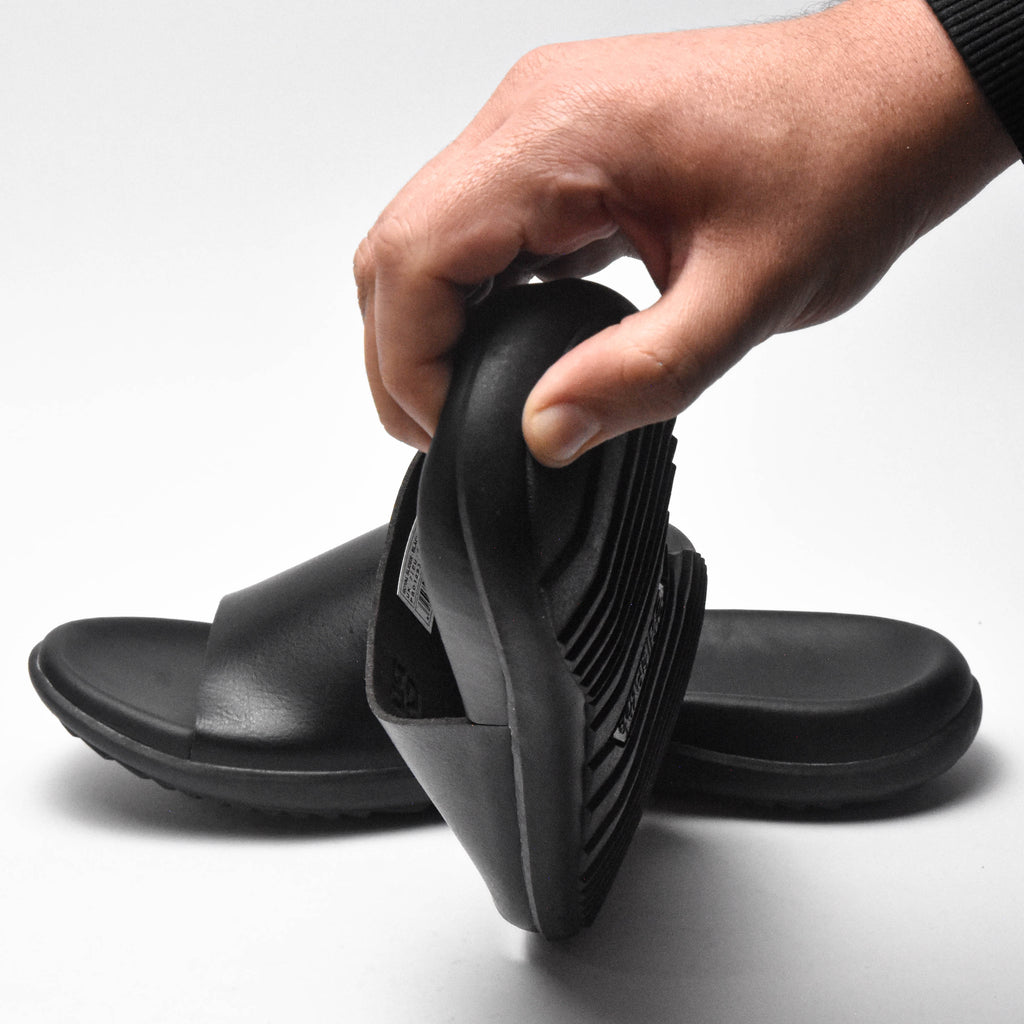 PUCA MEN SPORT SLIPPERS CRATER BLACK. 10933