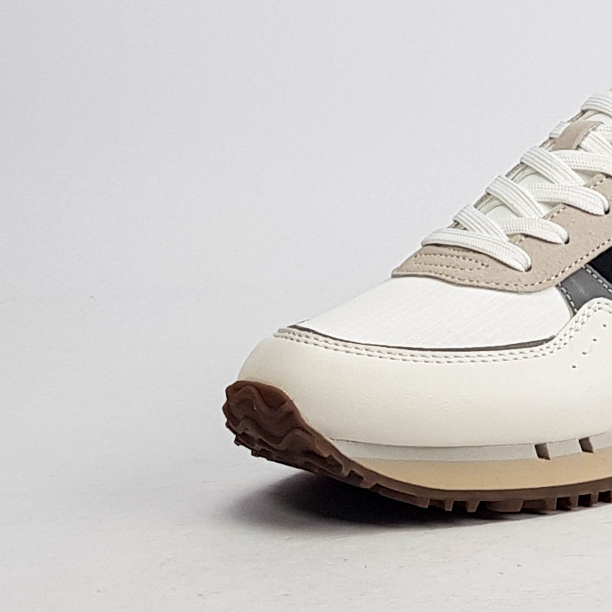 DKYN WHITE - DG3S0008 - Image 4