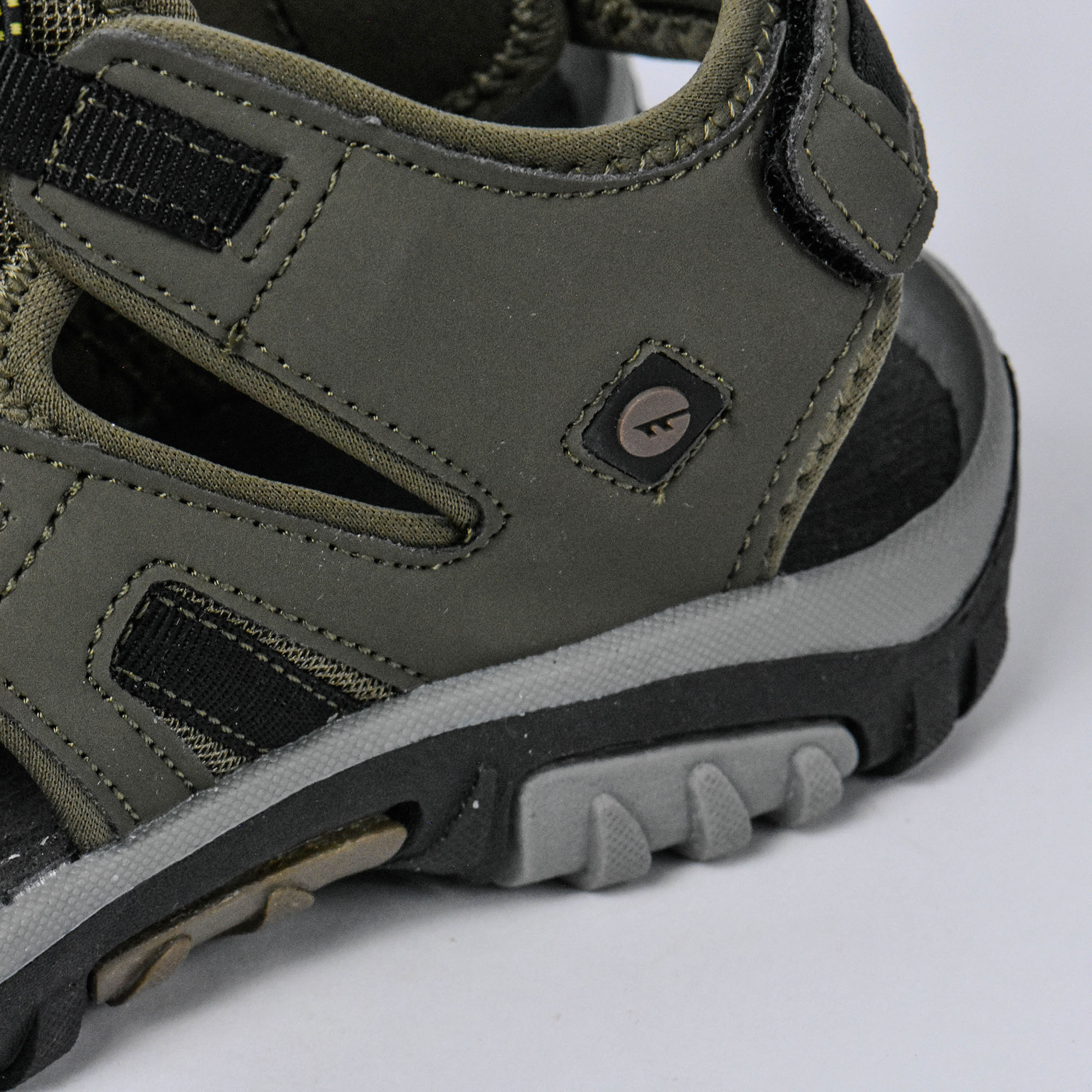 Cove Sport Military Olive-Black. O014426